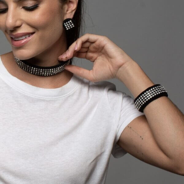 BRACELETE VELVET COM STRASS PRATEADO JULIANA MANZINI - Image 2