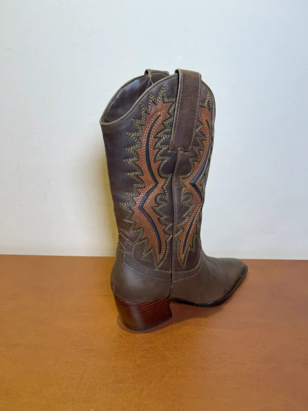 Bota Western Cano Médio Recortes - Image 2